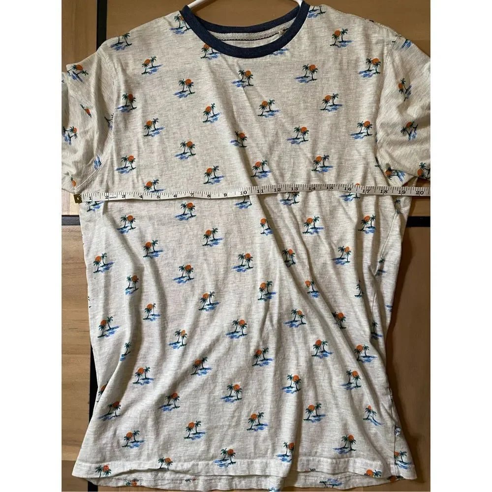 Free Planet Men’s Tee‎